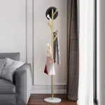 علاقة ملابس رخامية بتصميم فاخر لغرفة النوم
