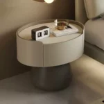 ⁦طاولة جانبية للسرير بشكل دائري⁩ - الصورة ⁦2⁩
