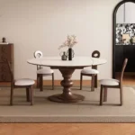 طاولة طعام مع كراسي بتصميم ريفي