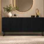 بوفيه مودرن أسود بأبواب مخططة وتصميم فاخر